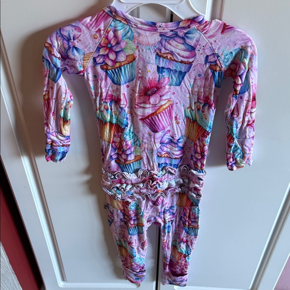 Pink Cupcake Print Kids Footie - Picture 4 of 5